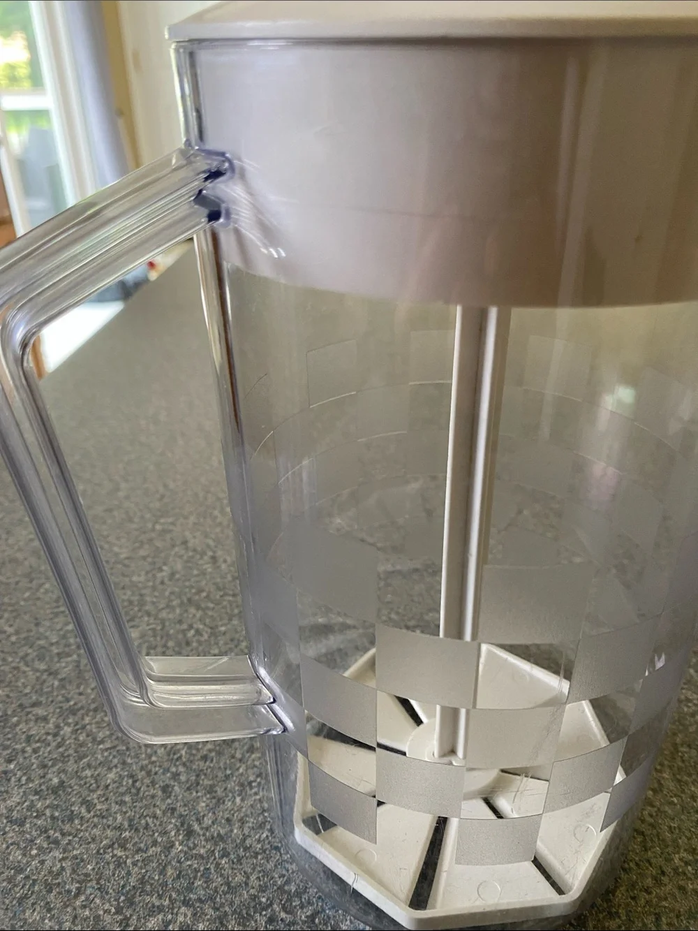 Pampered Chef Clear Plastic Pitcher with a White Infuser - Home Kitchen